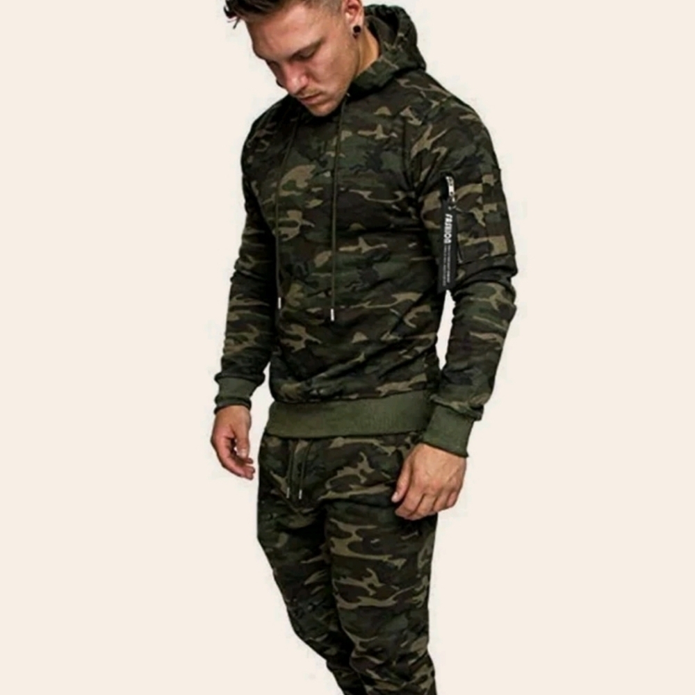 MEN'S CAMOUFLAGE TWO PIECE JOGGER SET